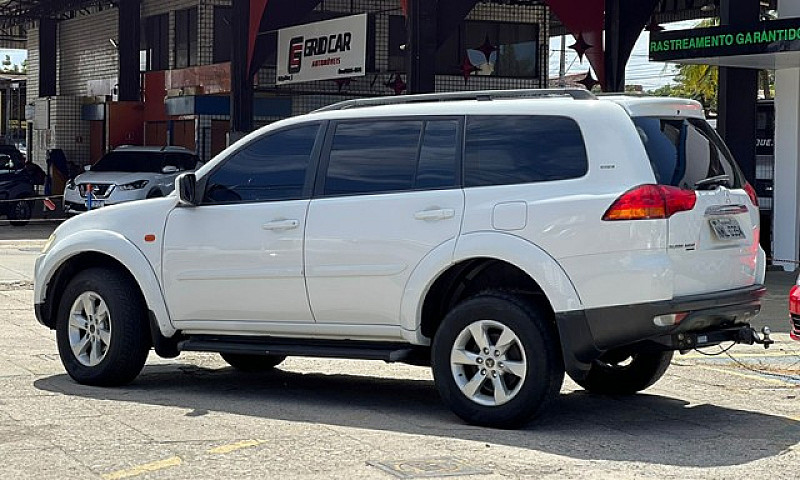 Pajero Dakar 2012 ...