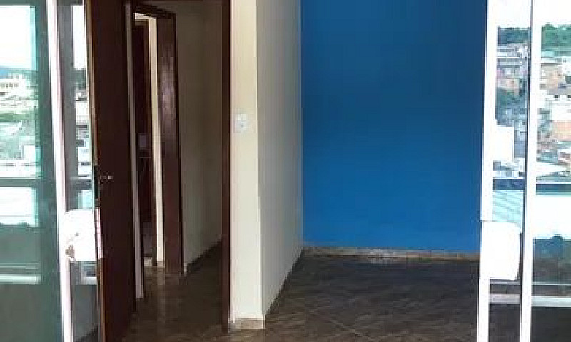 Aluga-Se Casa...