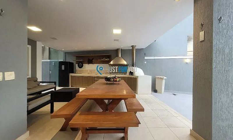 Casa Com 5 Dormitóri...