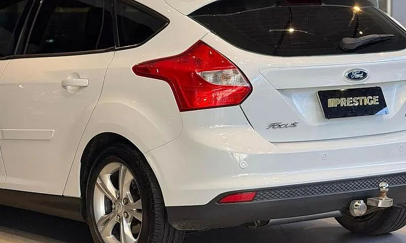 Ford Focus 1.6 S/1.6...