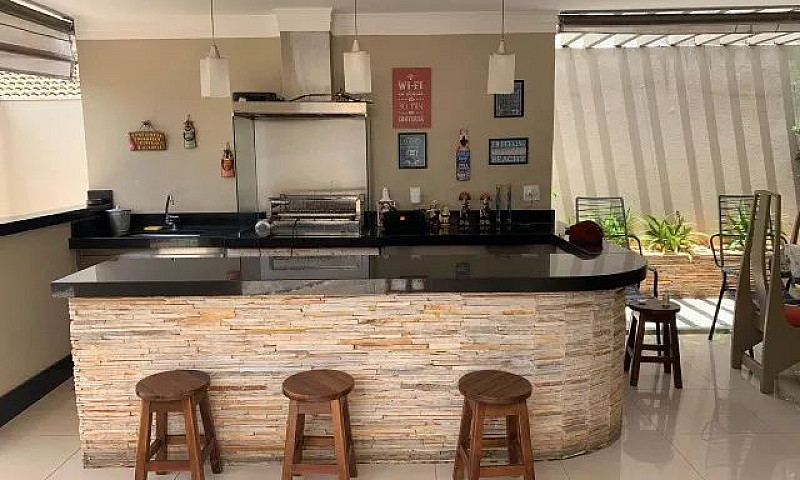 Linda Casa No Gaivot...