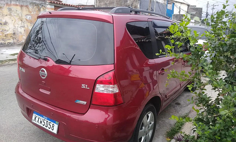 Nissan Livina Sl 1.8...