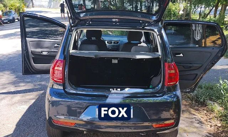 Volkswagen Fox 1.6 M...