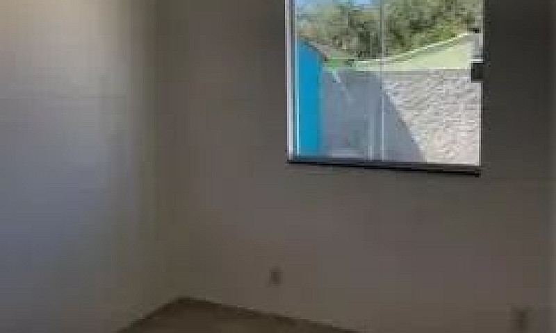 Casa Com 2 Dormitóri...