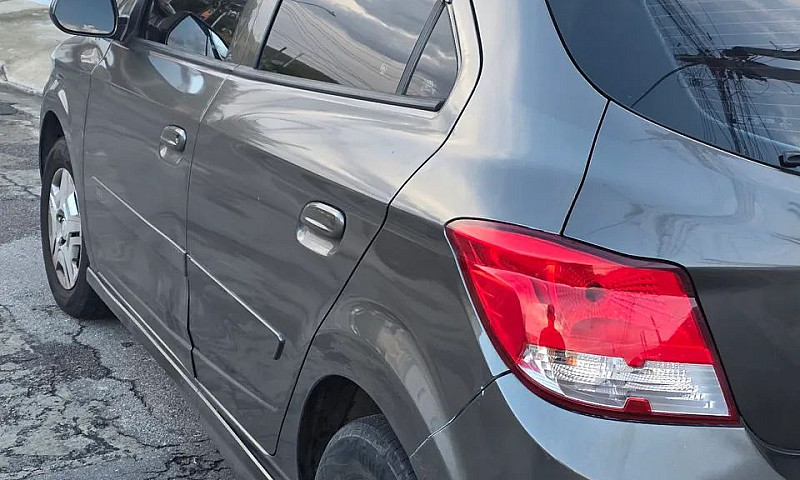 Chevrolet Onix Hatch...