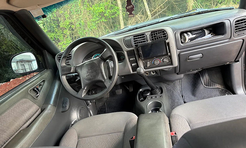 Chevrolet S10 Blazer...