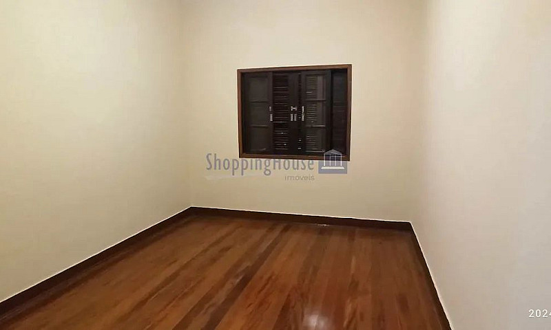 Casa Com 3 Dormitóri...