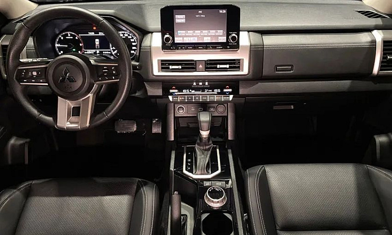 Mitsubishi Triton Hp...