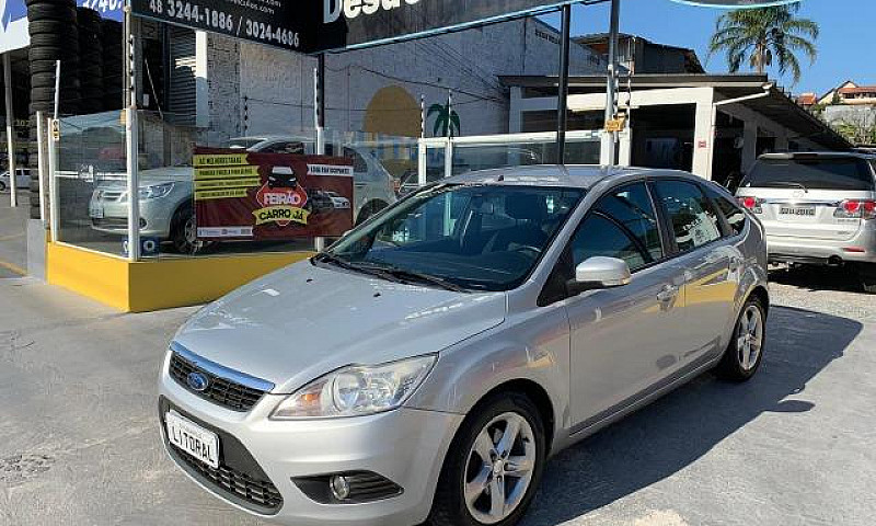 Ford Focus Glx 1.6 2...