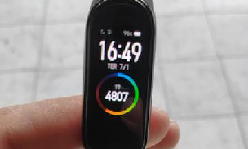 Mi Band 4 Semi Novo...