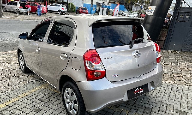 Etios X 1.3 Completo...