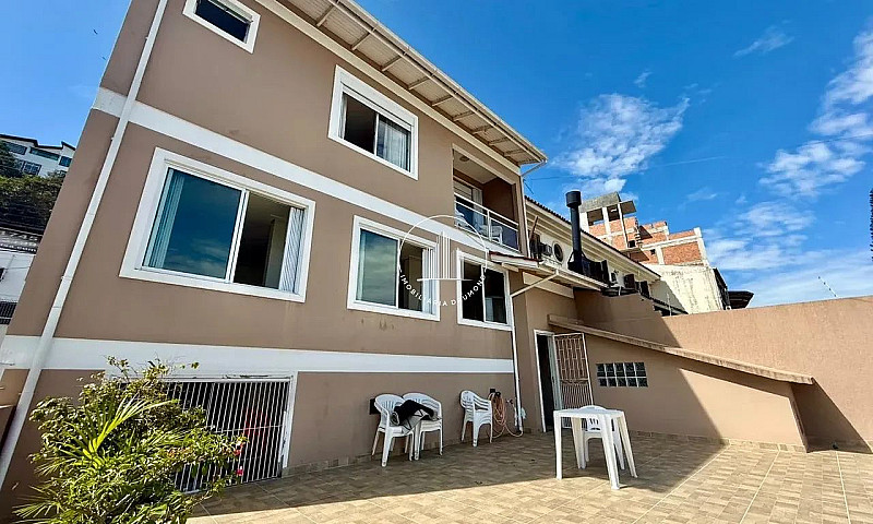 Casa 4 Quartos Com 1...
