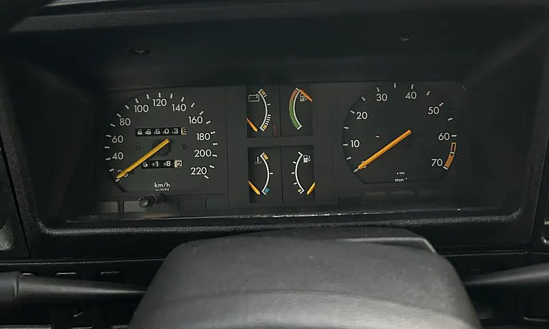 Chevrolet Monza Sl/E...