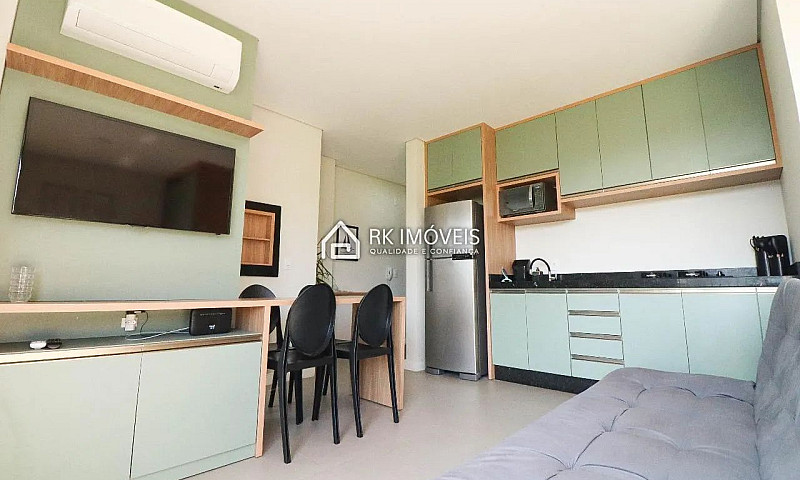 Studio Mobiliado E D...