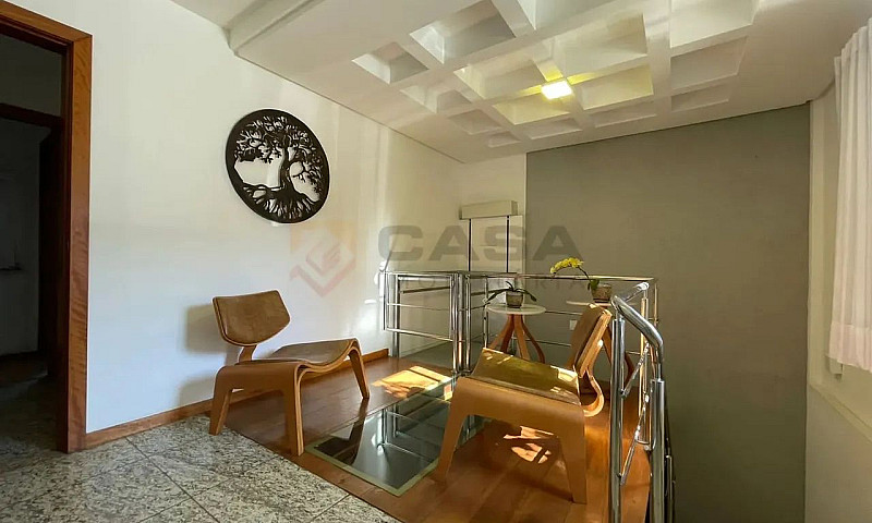 Linda Casa Em Colina...