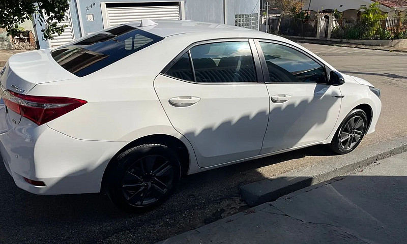 Toyota Corolla Gli 1...