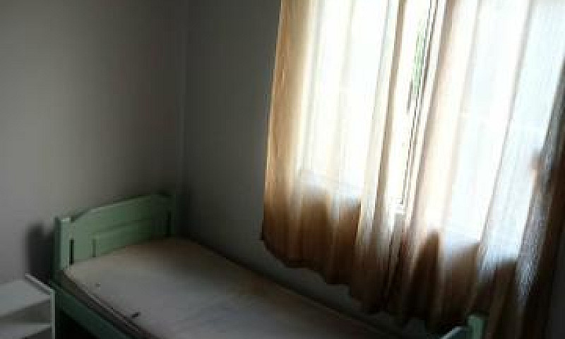 Aluga-Se Casa No Rio...