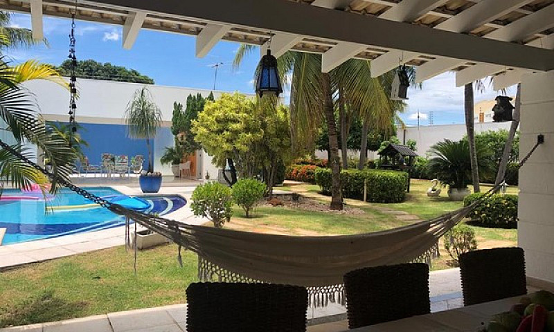 Linda Casa Em Condom...
