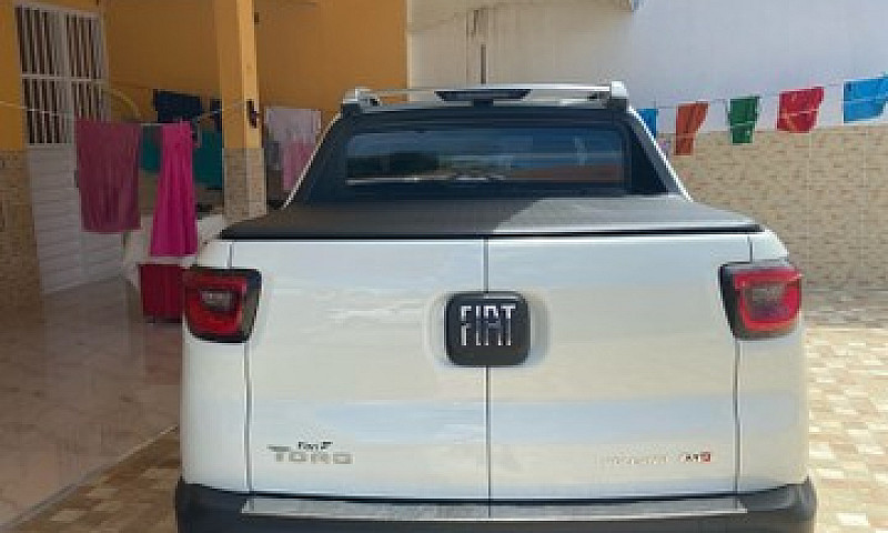 Fiat Toro Volcano...