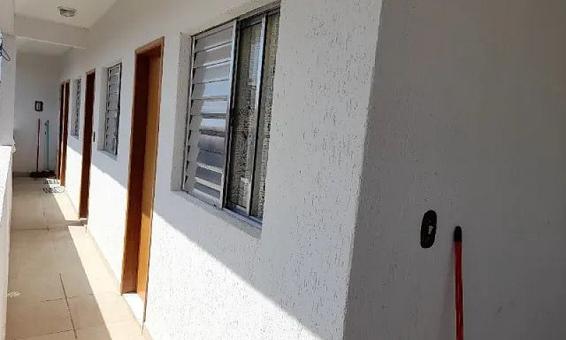 Quarto Mobiliado E I...