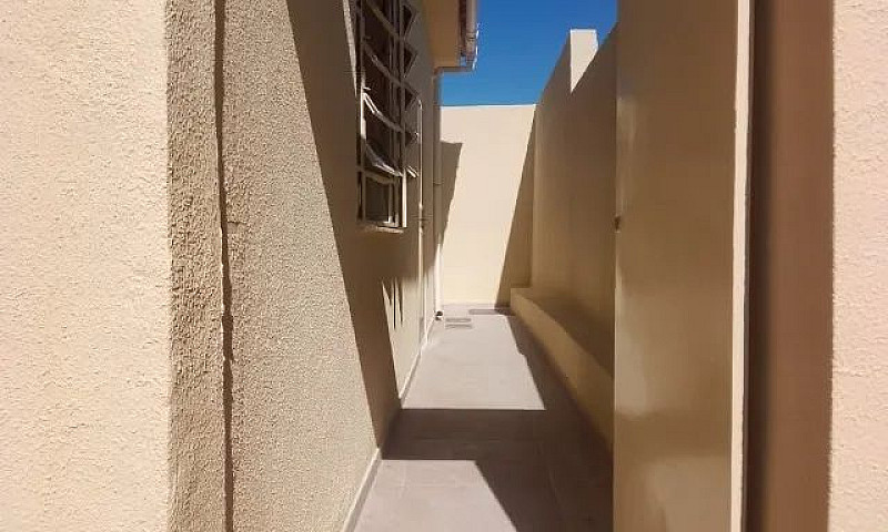 Linda Casa De Vila...