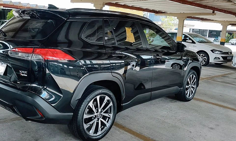 Toyota Corolla Cross...
