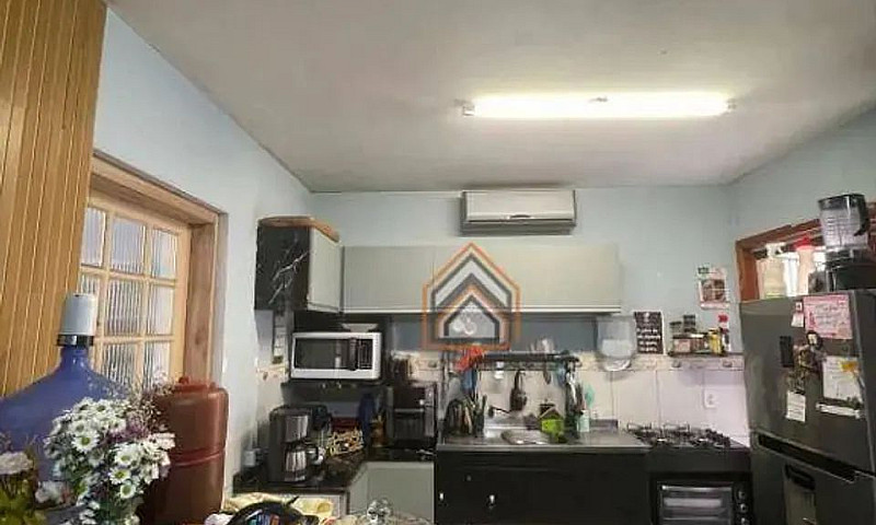 Casa Com 3 Dormitóri...