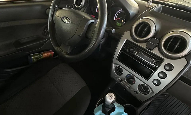 Ford Fiesta Se 13/14...