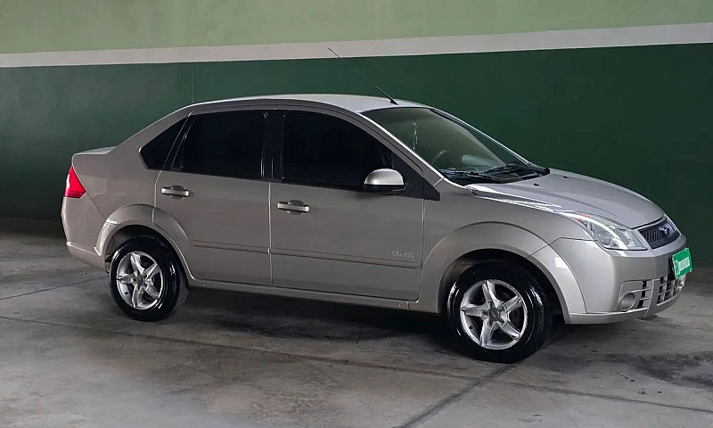 Ford Fiesta Sed. 1.6...