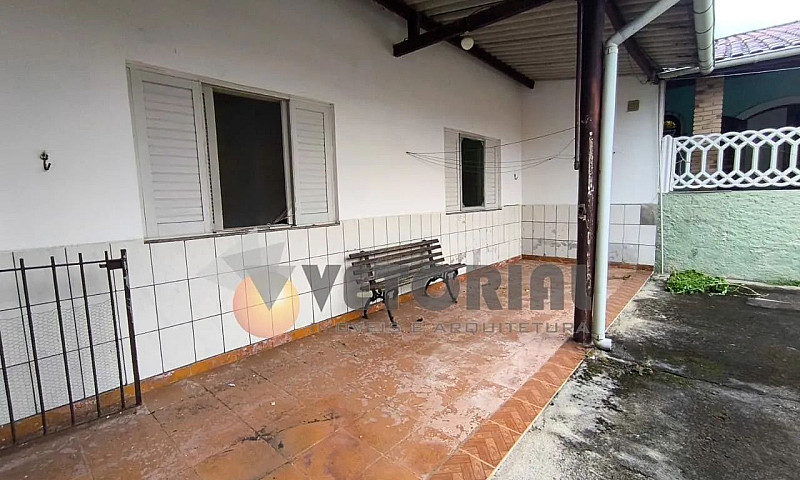 Casa Com 02 Dormitór...