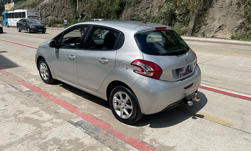 Peugeot 208 1.6 Auto...