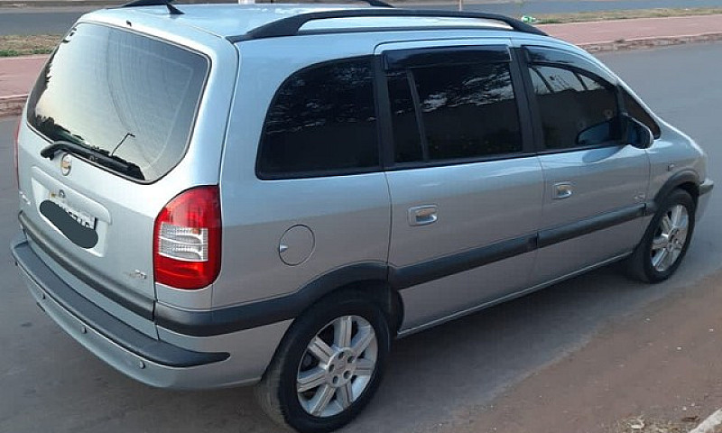 Zafira Elite 2011 To...