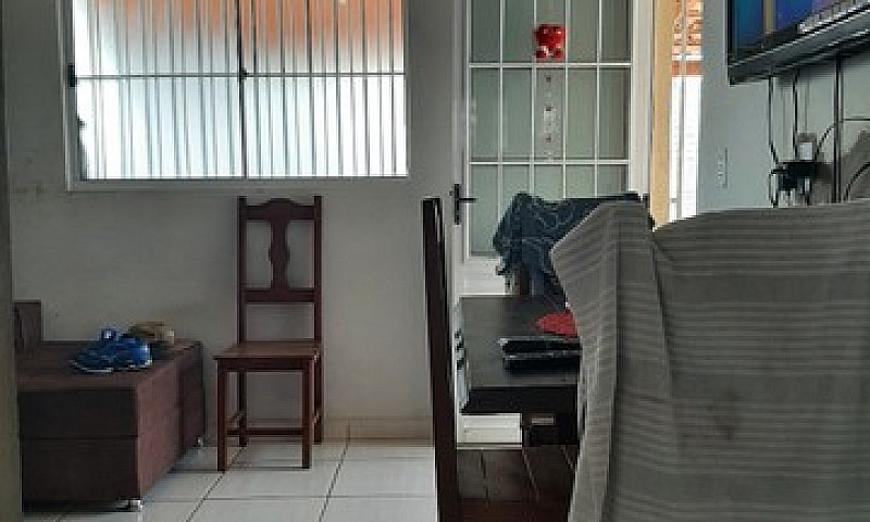 Aluga-Se Casa Sta Te...