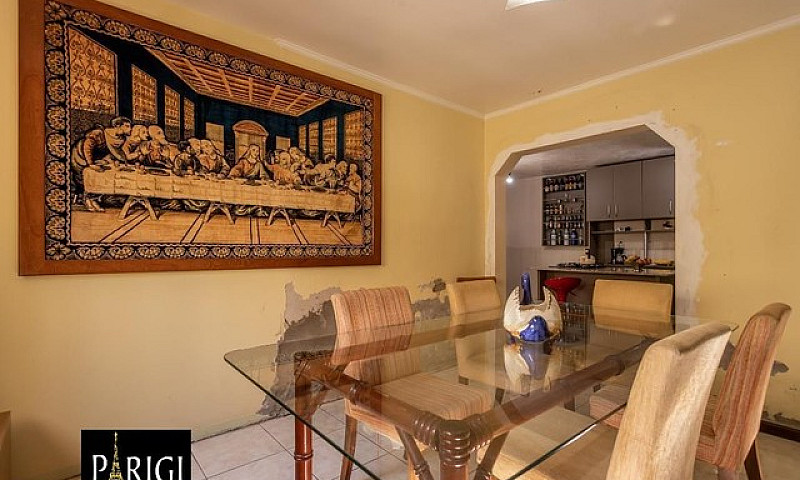 Casa Com 6 Dormitóri...