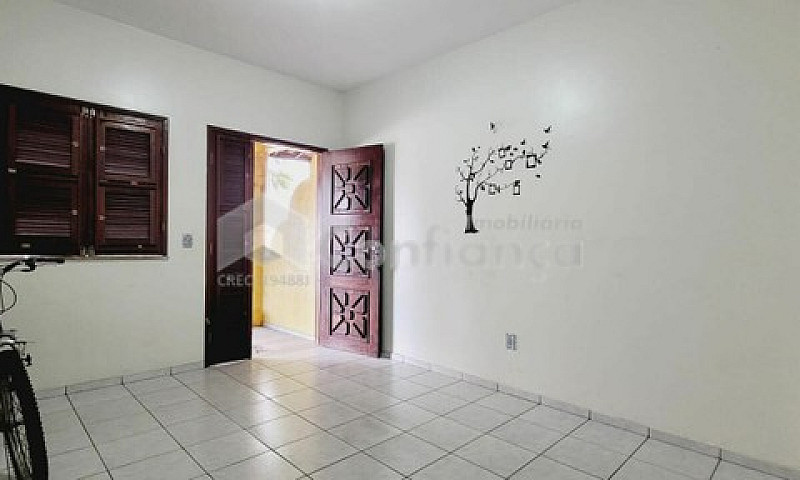 Casa À Venda No Bair...