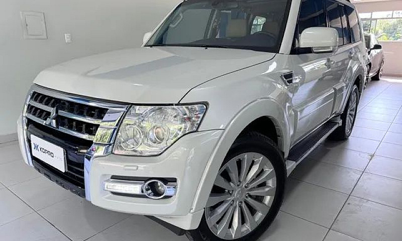 Mitsubishi Pajero Fu...