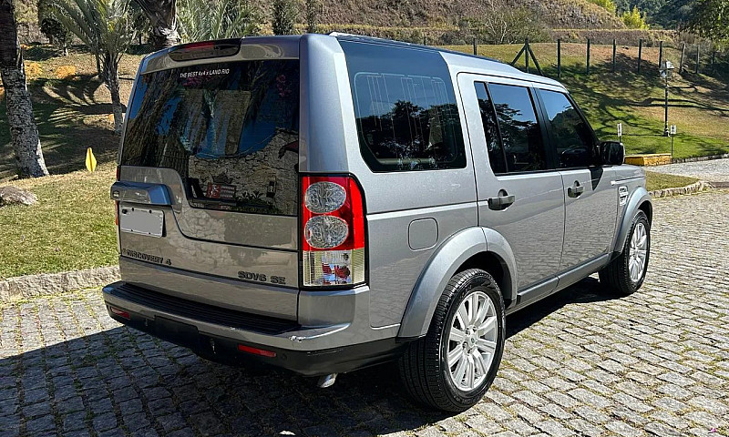 Land Rover Discovery...