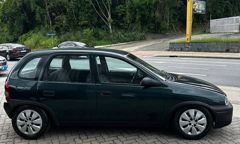 Chevrolet Corsa Wind...