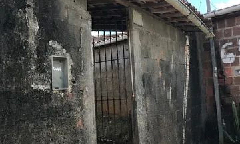 Vede-Se Duas Casa No...