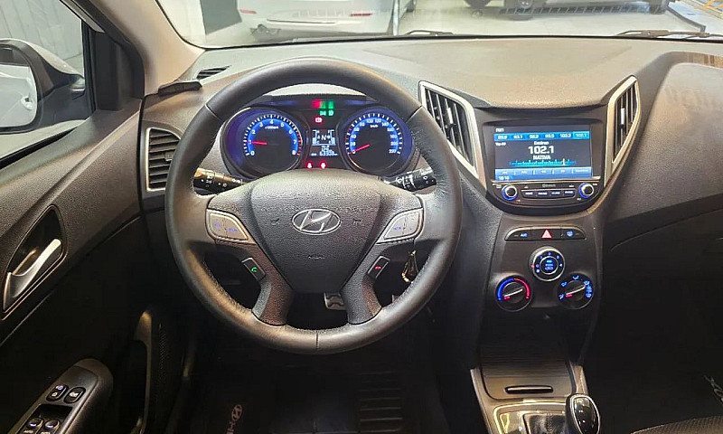 Hyundai Hb20X Style ...