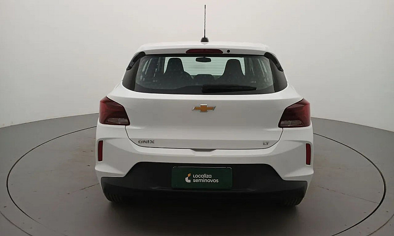 Chevrolet Onix Hatch...
