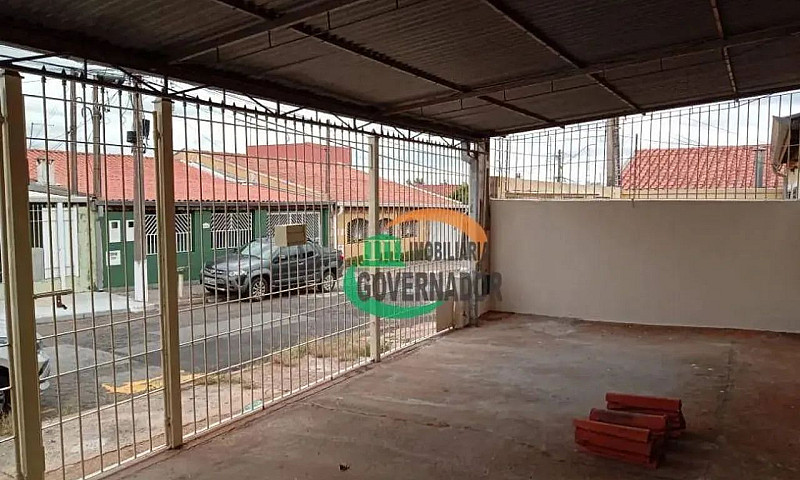 Casa Com 3 Quartos À...