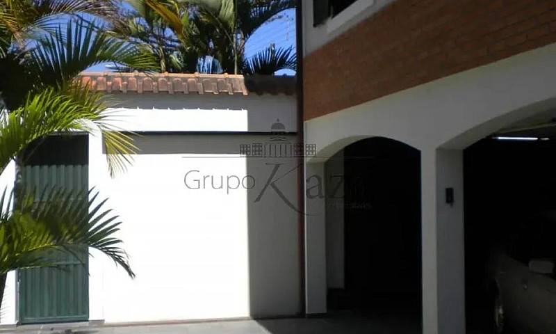 Casa Sobrado Com Edí...
