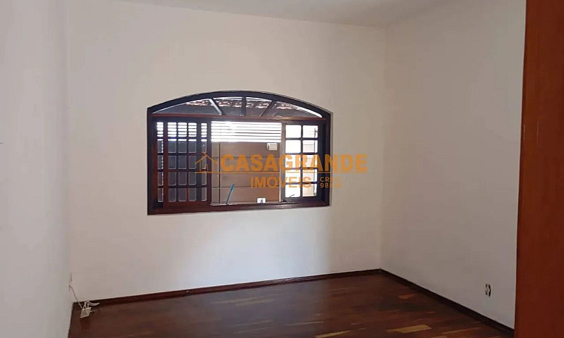 Casa Para Locação  C...