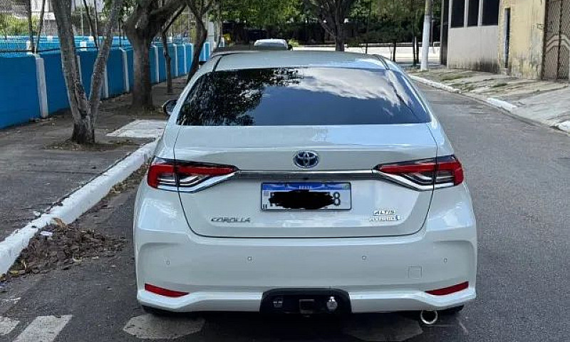 Toyota Corolla Altis...