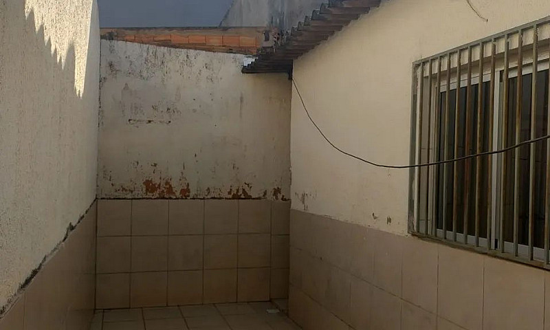 Casa Disponível ...