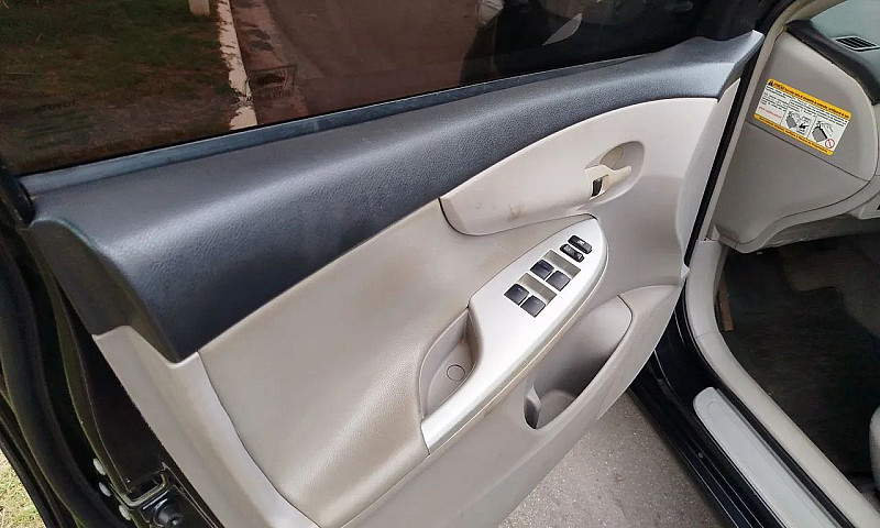 Lindo Corolla Gli Au...