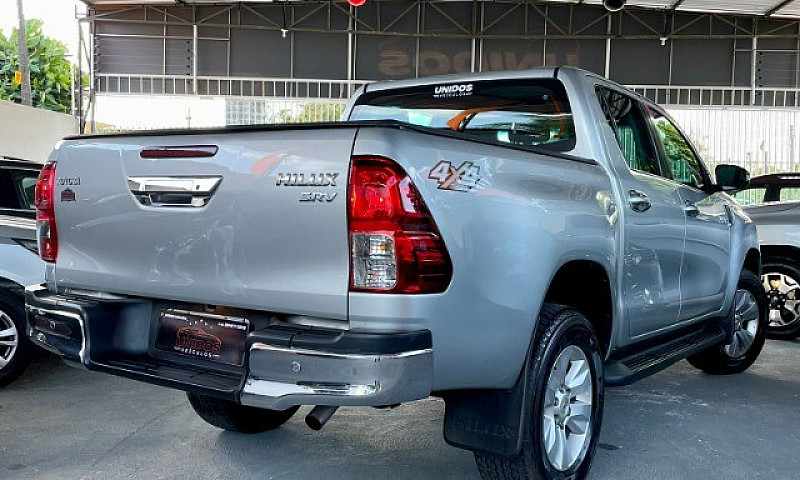 Hilux Srv 2017...