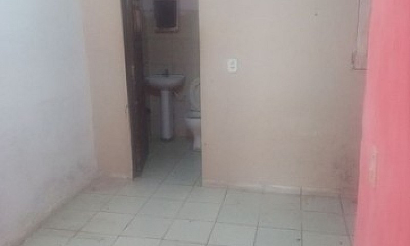 Aluga- Se Casa Com 2...