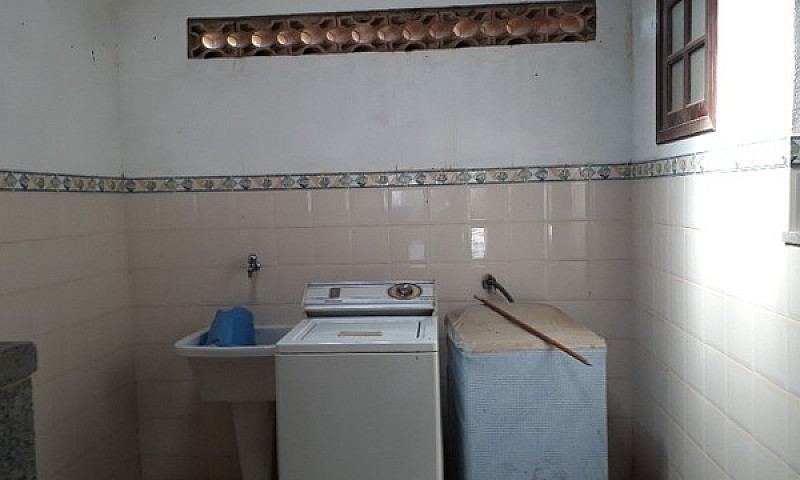 Amparo Vende- Casa L...